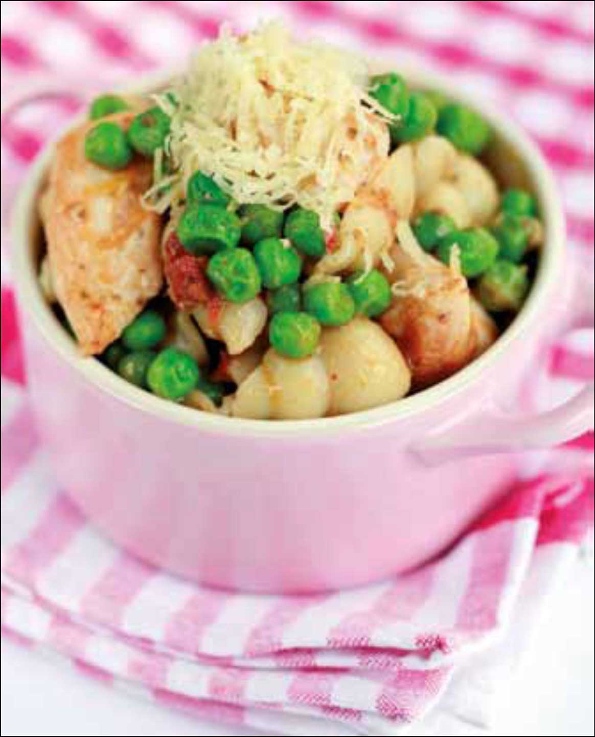  Pasta with Peas and Pesto Chicken