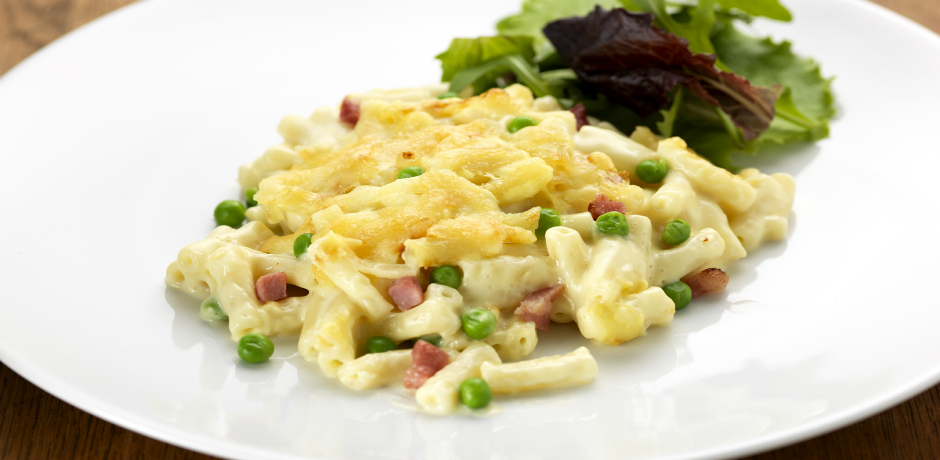 Macaroni Cheese with Garden peas