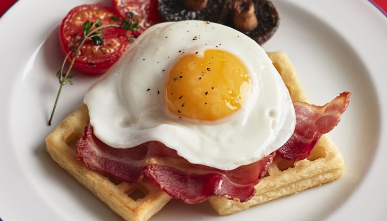 Waffles, Bacon and Egg